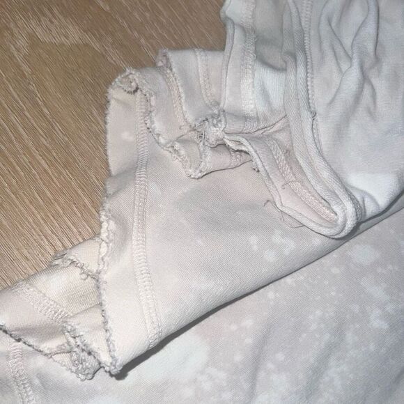 Free People Kiss Me Off-The-Shoulder Top Cream Bleach Distressed Women’s Small - Picture 4 of 12